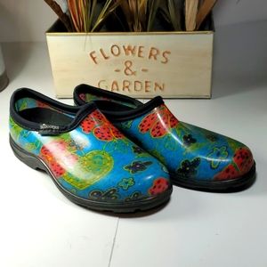 Sloggers woman size 6 blue floral print